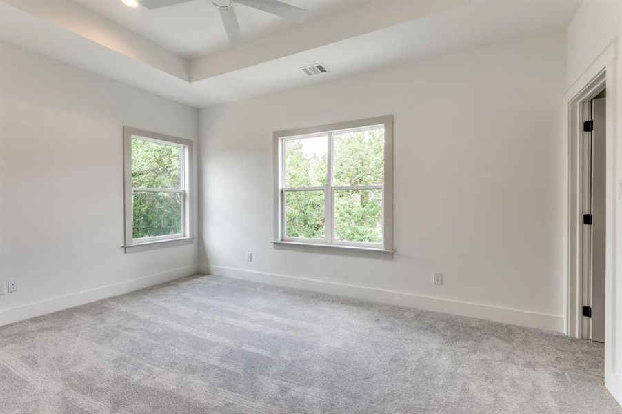 Spacious, unfurnished interior of a new home in , Dallas (Image 20).