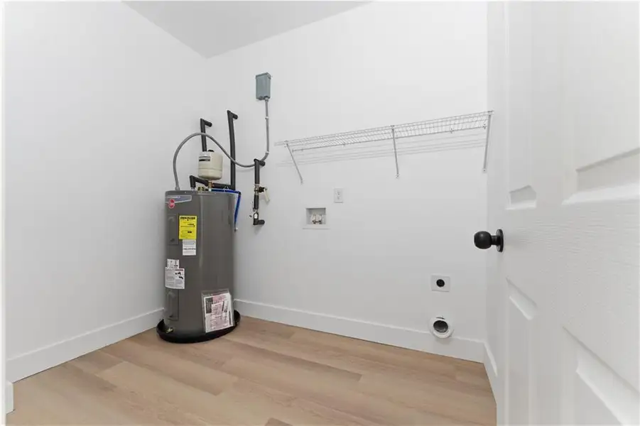 Image 33 of a home in . Image 33 of a home in .