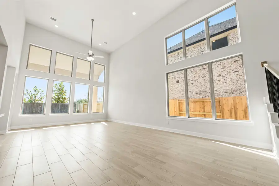 Representative image. Features, specifications, selections and colors may vary.