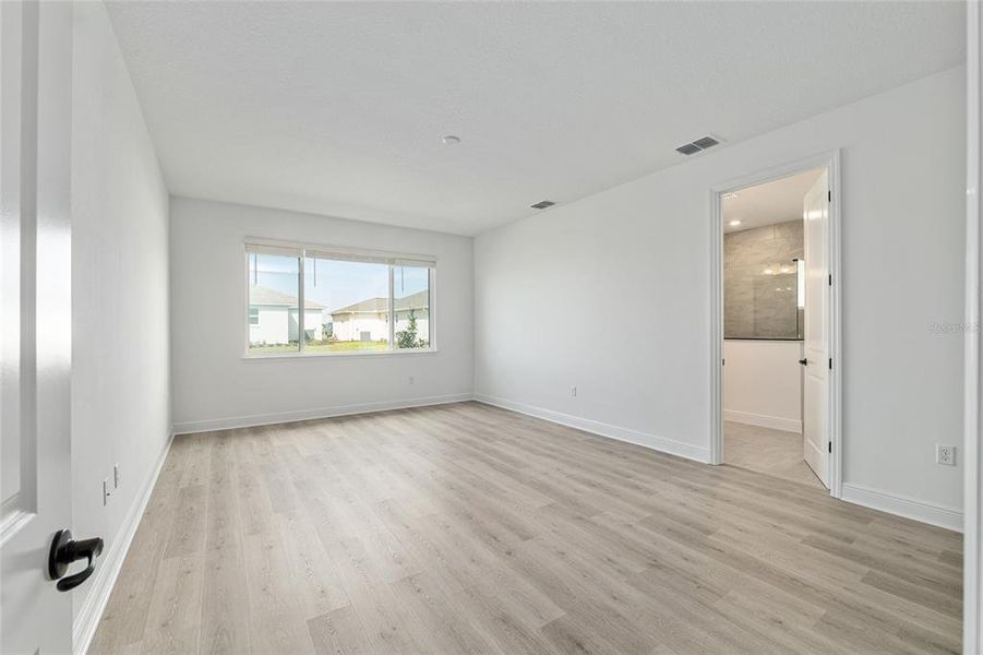 Spacious, unfurnished interior of a new home in , Ocala (Image 54).