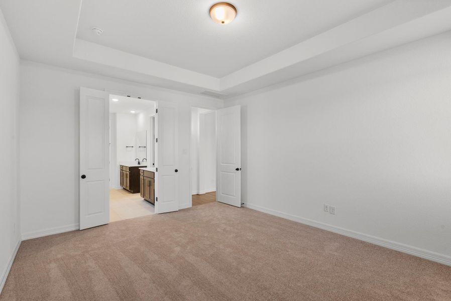 Spacious, unfurnished interior of a new home in Spring Creek Trails, Magnolia (Image 27).