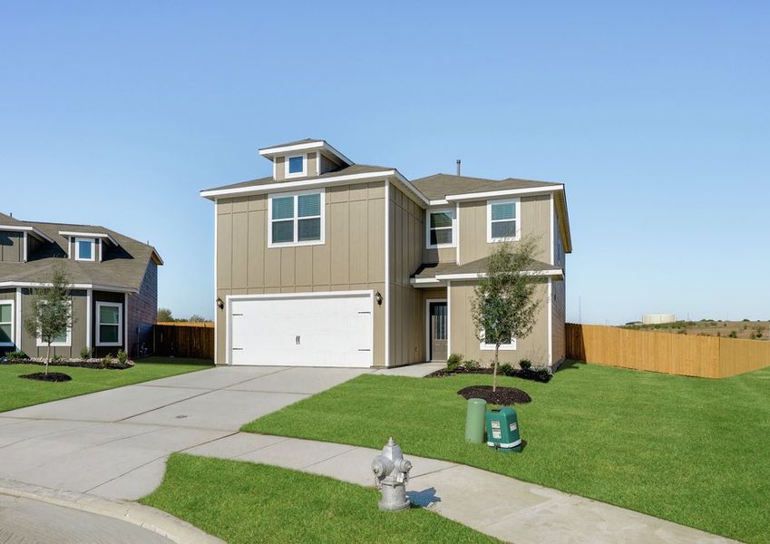 The Driftwood has a wonderful driveaway leading to the home.