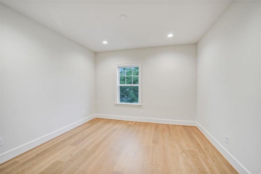 Spacious, unfurnished interior of a new home in , Houston (Image 30).