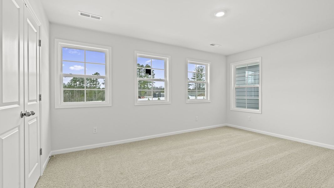 Spacious, unfurnished interior of a new home in Lybrook Village, Advance (Image 17).