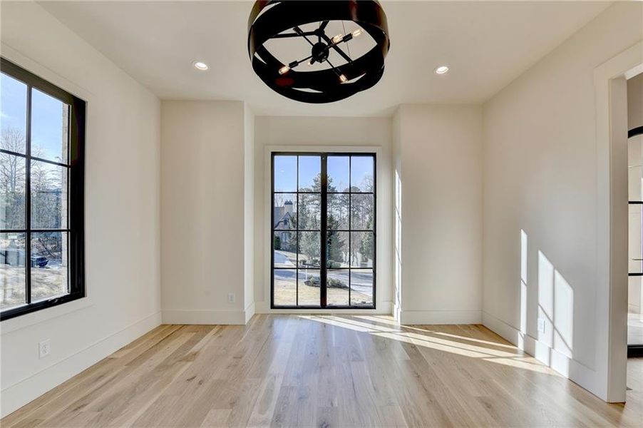 Spacious, unfurnished interior of a new home in , Alpharetta (Image 45). Spacious, unfurnished interior of a new home in , Alpharetta (Image 45).