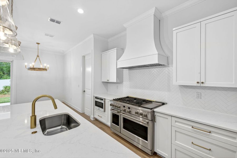 Close-up of interior finishes inside a home in , Ponte Vedra Beach (Image 11).