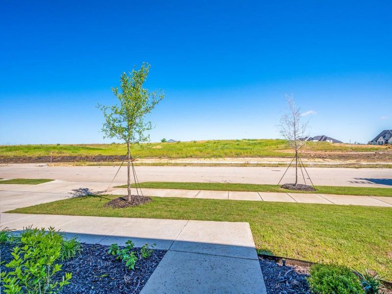 Open community nature trails and easy access to amenities.