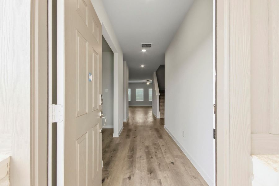 Spacious, unfurnished interior of a new home in Caney Mills, Conroe (Image 18). Spacious, unfurnished interior of a new home in Caney Mills, Conroe (Image 18).