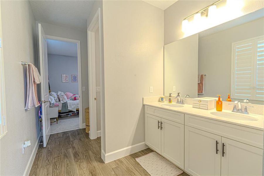 Furnished interior view inside a new home in Francisco Park, Oviedo (Image 7).