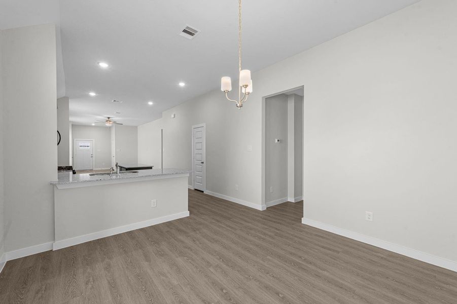 Spacious, unfurnished interior of a new home in Lexington Heights, Willis (Image 18).