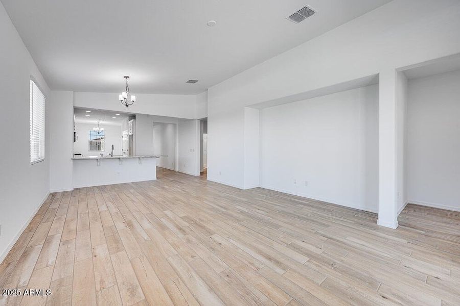 hj-az-phx-cantamia-duet-lily-lot-30135-t