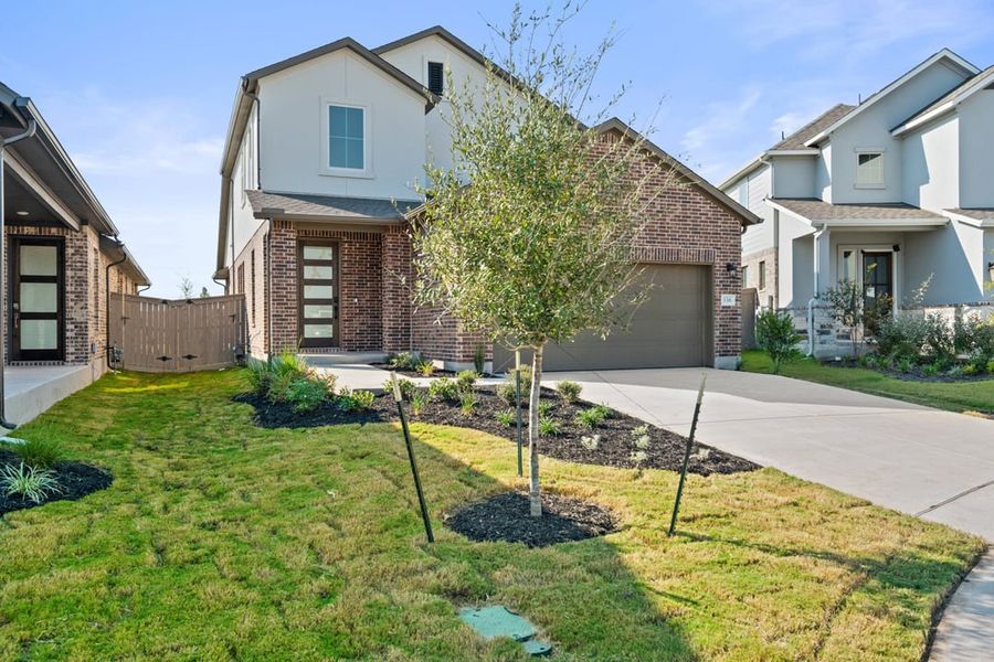 Image 42 of a home in Flora.