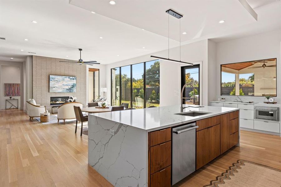 Furnished interior view inside a new home in , Dallas (Image 24). Furnished interior view inside a new home in , Dallas (Image 24).