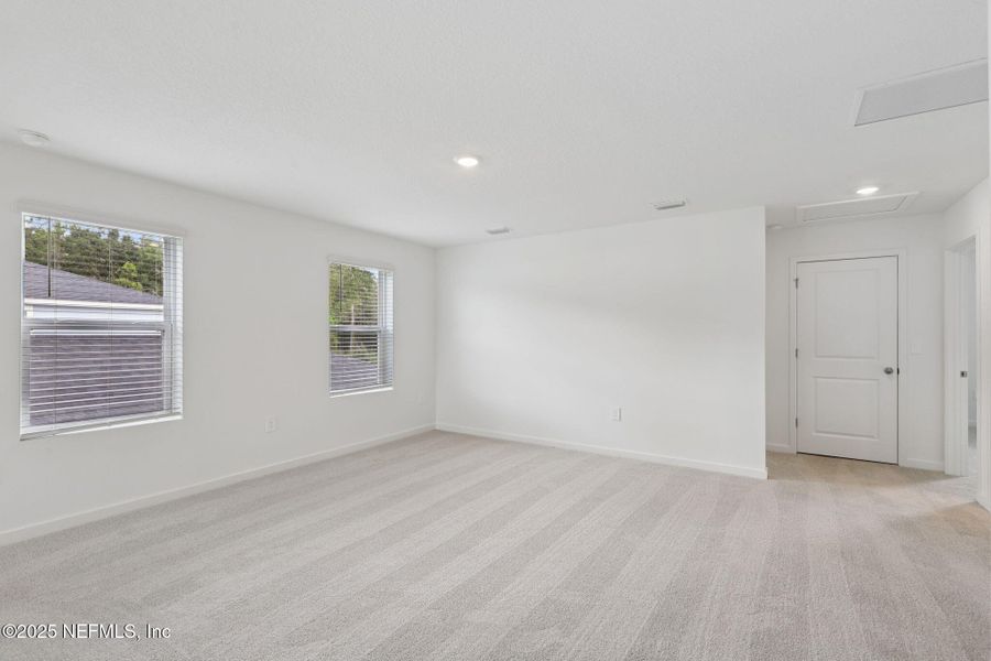 Spacious, unfurnished interior of a new home in Cypress Meadows - Classic Series, Jacksonville (Image 23).