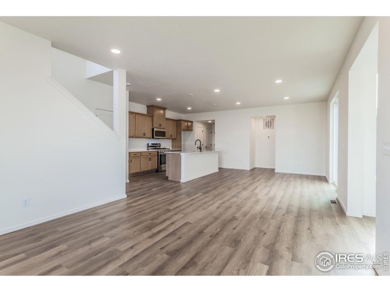 OPEN FLOOR PLAN OPEN FLOOR PLAN