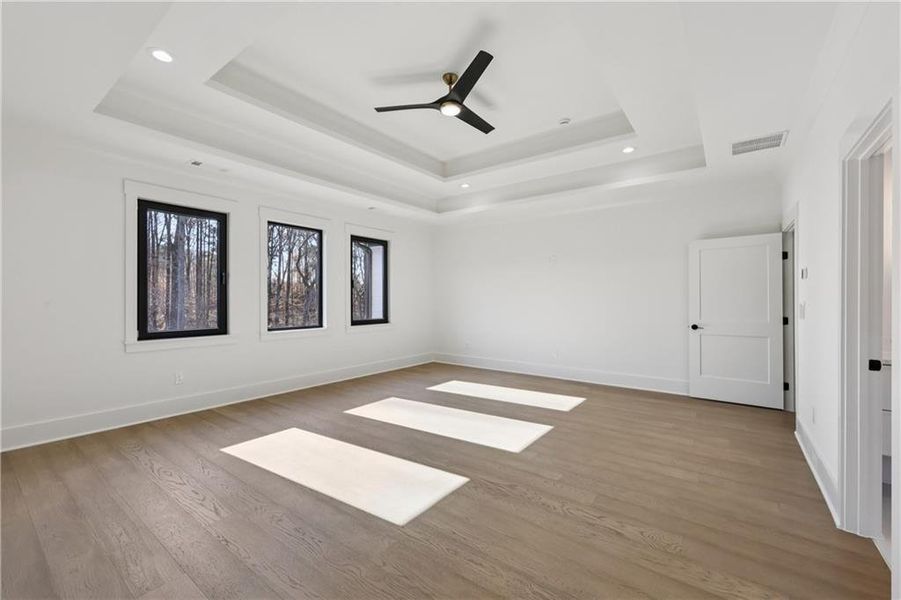 Spacious, unfurnished interior of a new home in , Auburn (Image 61).
