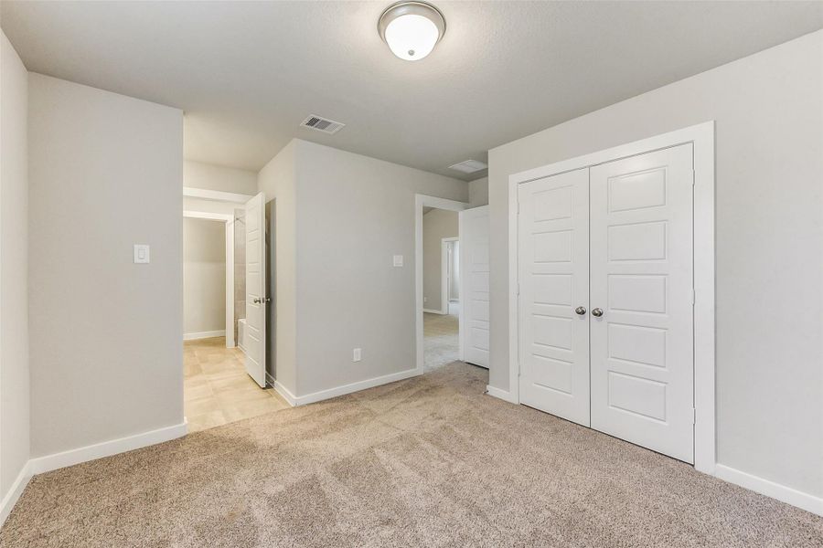 Spacious, unfurnished interior of a new home in Sundance Cove - Premier Series, Crosby (Image 25).