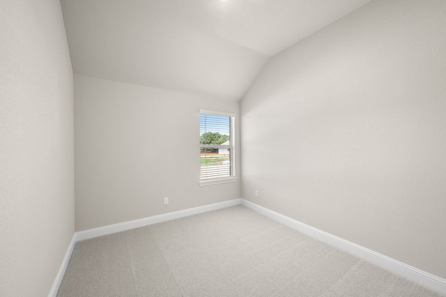 Spacious, unfurnished interior of a new home in Pirate Village, Granbury (Image 26).