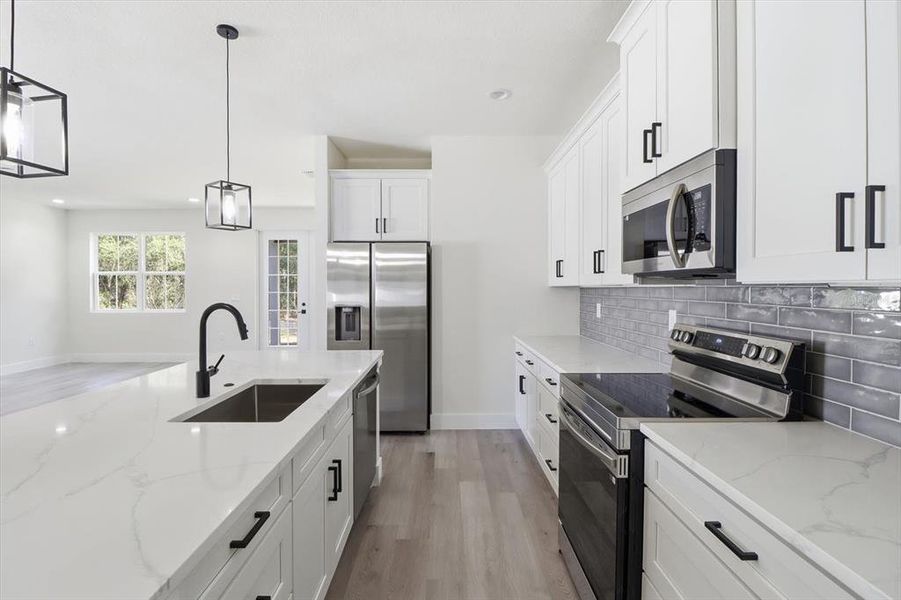 Furnished interior view inside a new home in , Ocala (Image 8).