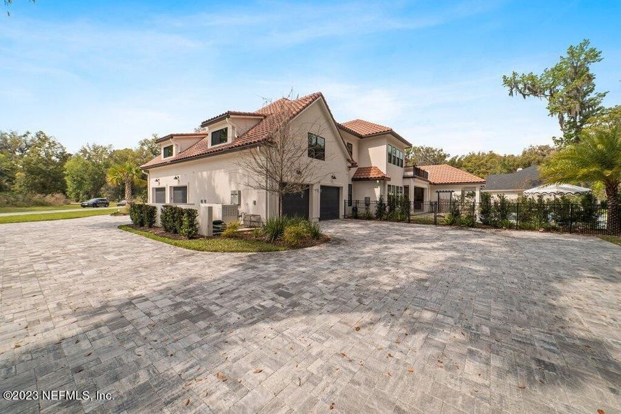 Image 80 of a home in .