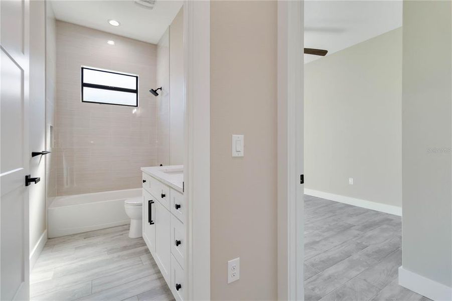 Image 34 of a home in .