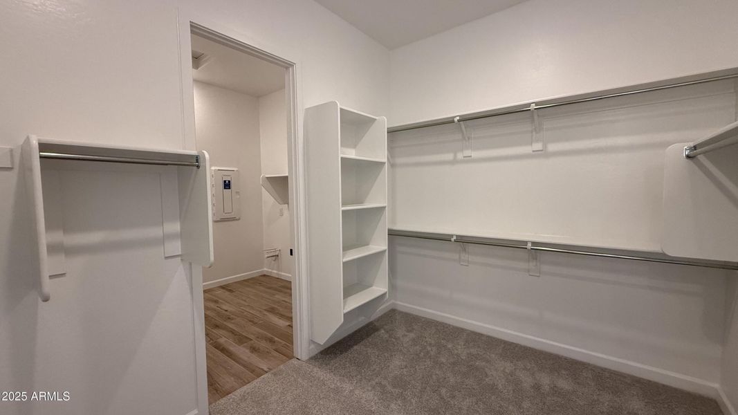 025 - Owner's Walk In Closet 025 - Owner's Walk In Closet