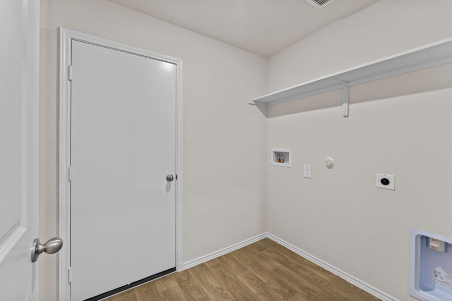 Spacious, unfurnished interior of a new home in , San Marcos (Image 21). Spacious, unfurnished interior of a new home in , San Marcos (Image 21).