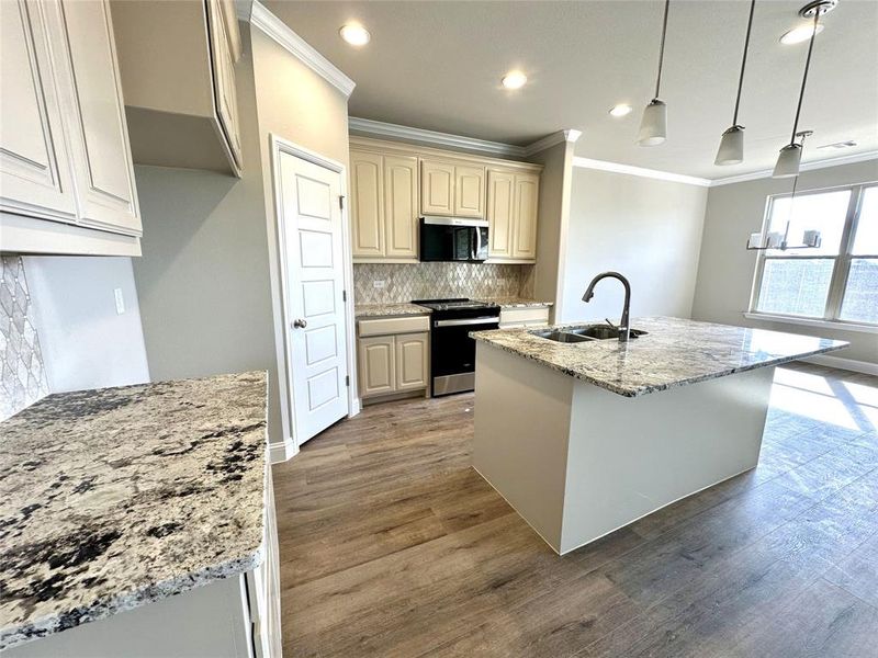 Furnished interior view inside a new home in , Cleburne (Image 5).