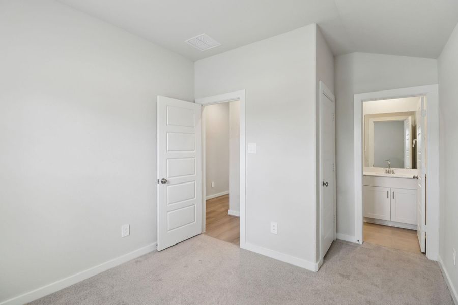 Spacious, unfurnished interior of a new home in Heights of Barbers Hill, Mont Belvieu (Image 9). Spacious, unfurnished interior of a new home in Heights of Barbers Hill, Mont Belvieu (Image 9).