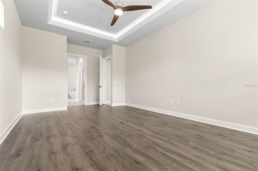 Spacious, unfurnished interior of a new home in Palm Coast Plantation, Palm Coast (Image 25).