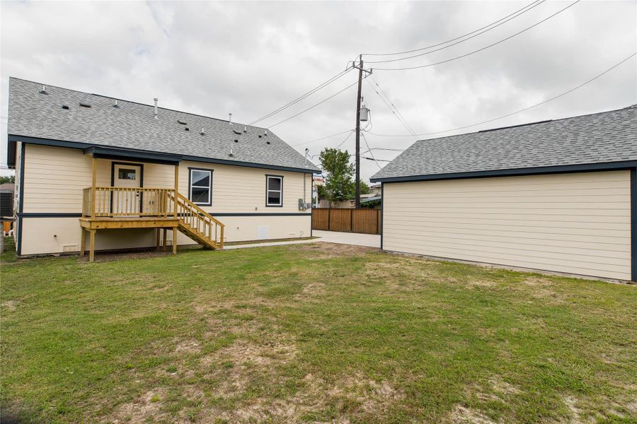Exterior details and patio area of a home in , Houston (Image 4).