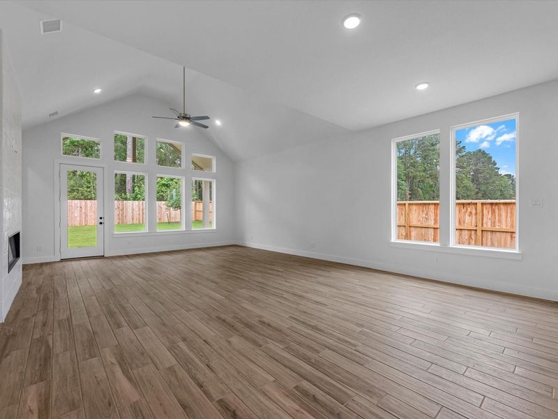 Spacious, unfurnished interior of a new home in Clopton Farms, Montgomery (Image 14).