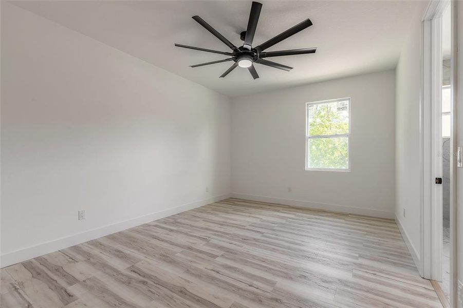 Spacious, unfurnished interior of a new home in , Daytona Beach (Image 21).