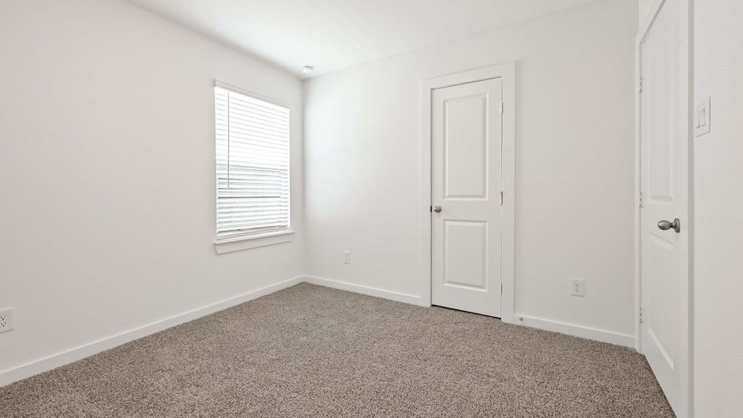 Spacious, unfurnished interior of a new home in Holly Ridge, Rosenberg (Image 22).
