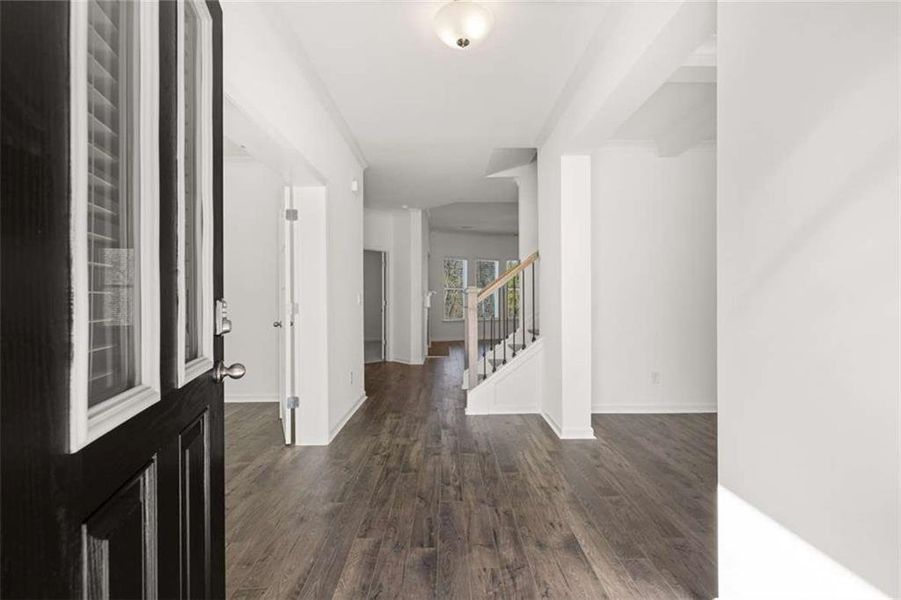 Spacious, unfurnished interior of a new home in Water Oak Estates, Lawrenceville (Image 36).