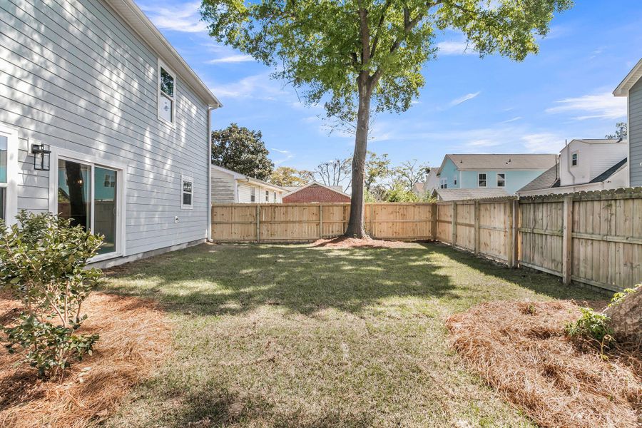 Exterior details and patio area of a home in , Charleston (Image 30).