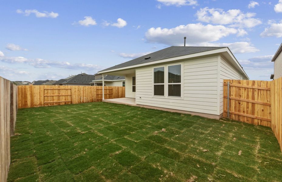 Exterior details and patio area of a home in Sunfield, Buda (Image 27).