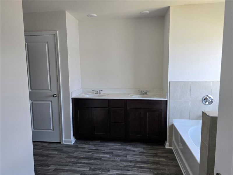 Image 13 of a home in Enclave at Dawson Forest.