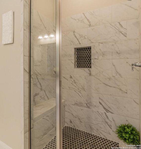 Furnished interior view inside a new home in Cibolo Crossing, Universal City (Image 36).