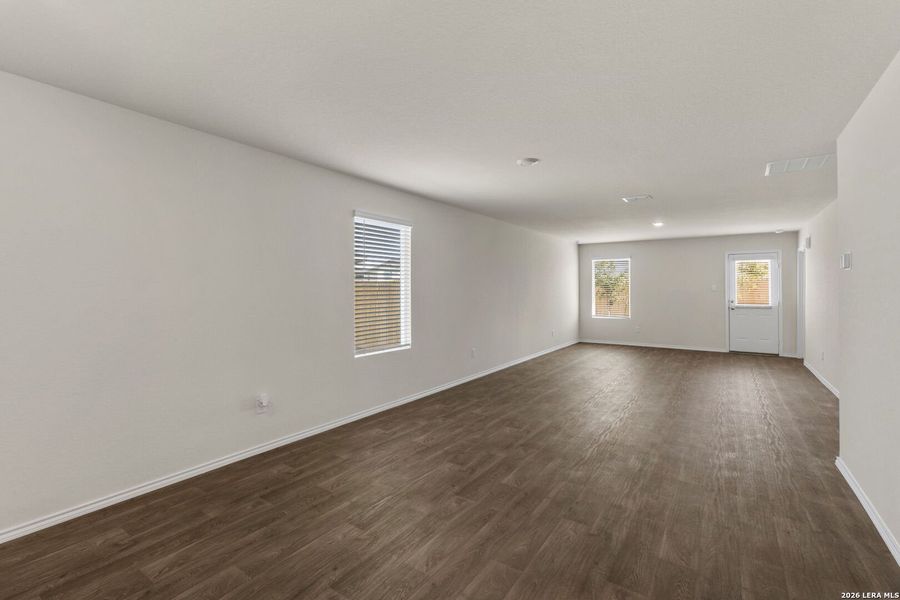 Spacious, unfurnished interior of a new home in Redbird Ranch, San Antonio (Image 19).