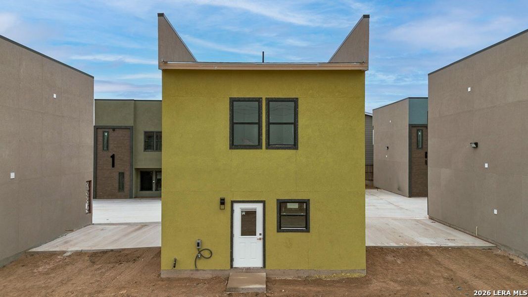 Exterior details and patio area of a home in , Eagle Pass (Image 16).