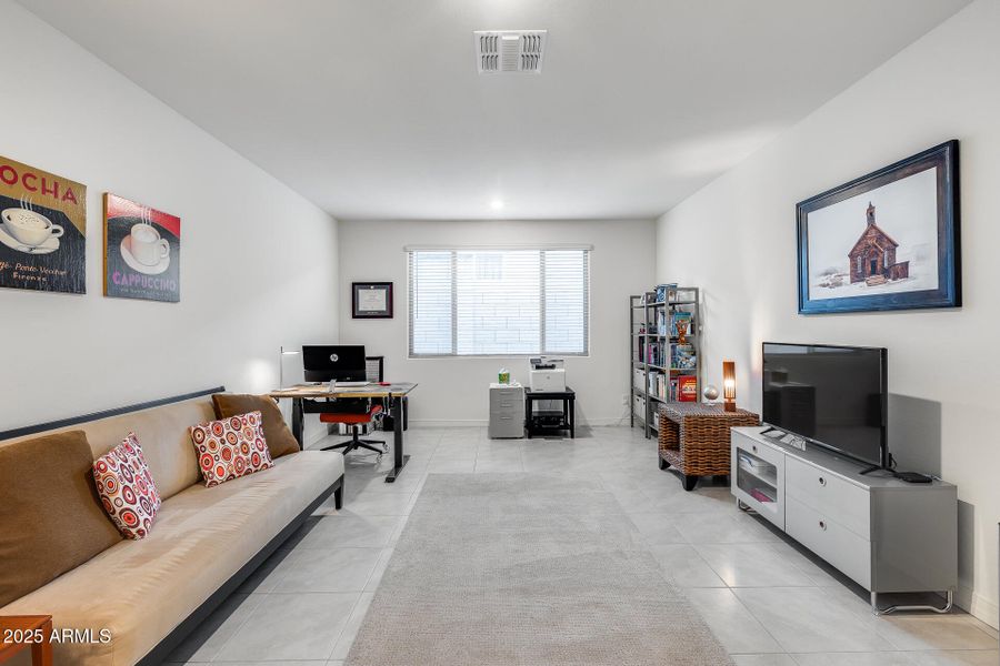 Spacious Flex Room with double doors Spacious Flex Room with double doors