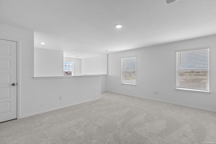 Spacious, unfurnished interior of a new home in , San Antonio (Image 29).