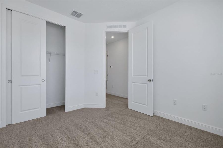 Spacious, unfurnished interior of a new home in , St. Cloud (Image 12).