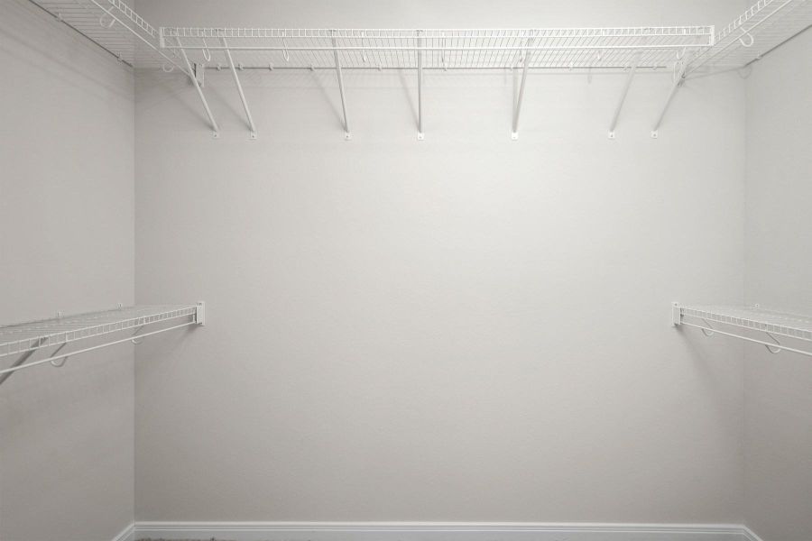 Spacious, unfurnished interior of a new home in Pinewood Trails, Cleveland (Image 14).