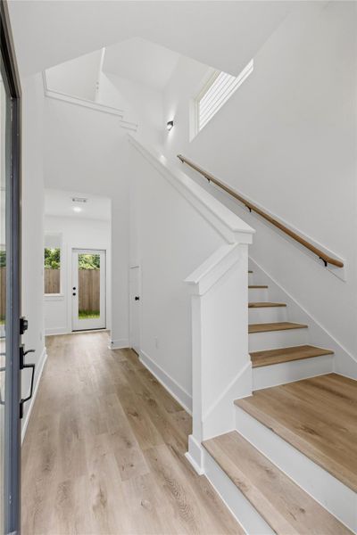 Spacious, unfurnished interior of a new home in , Houston (Image 13).