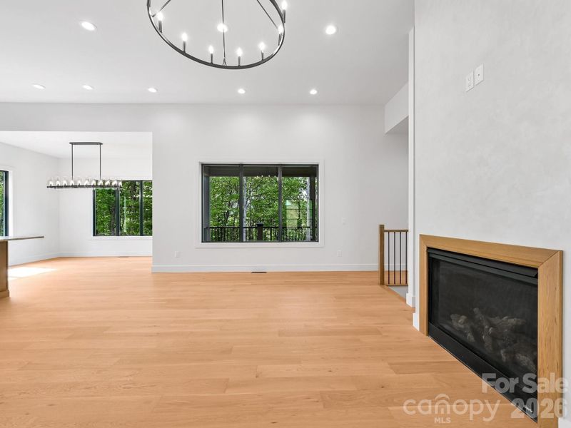 Spacious, unfurnished interior of a new home in , Fairview (Image 37).