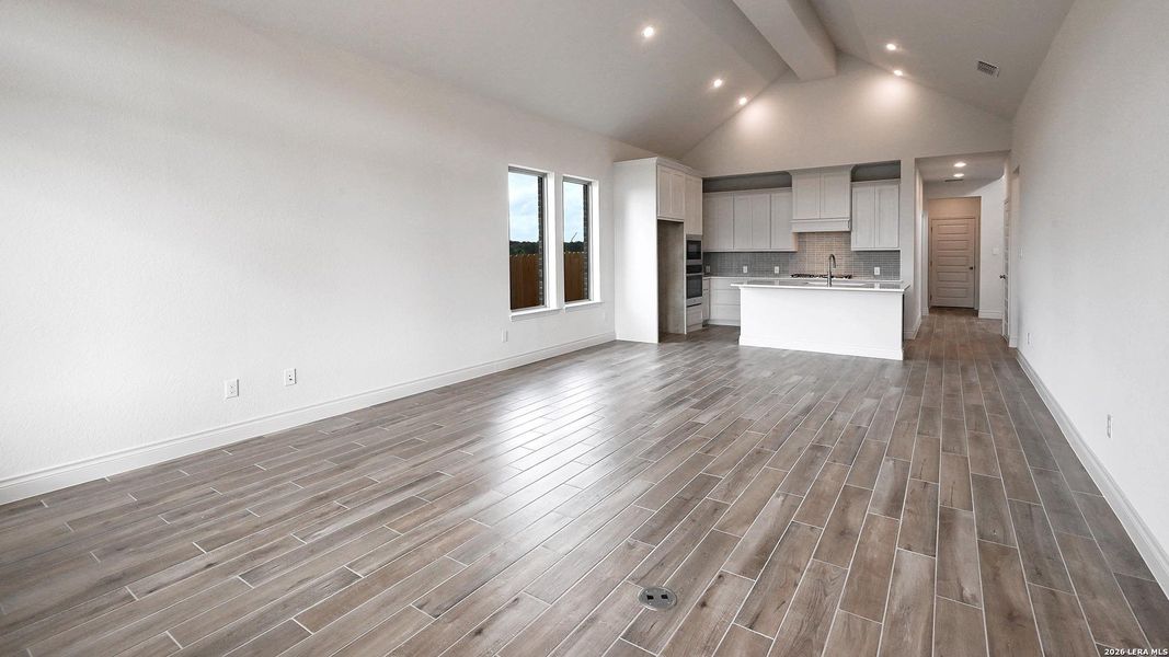 Spacious, unfurnished interior of a new home in Legacy at Lake Dunlap, New Braunfels (Image 25).