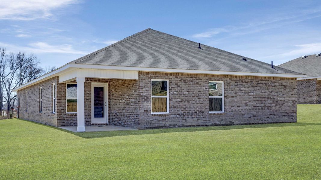 Exterior details and patio area of a home in Bailey Park, Fayetteville (Image 3).