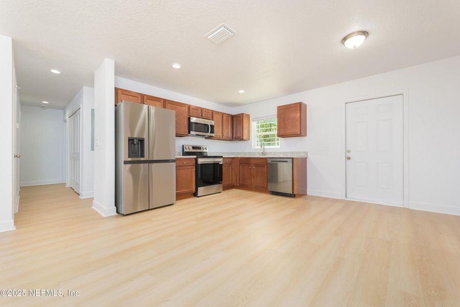 Image 15 of a home in .